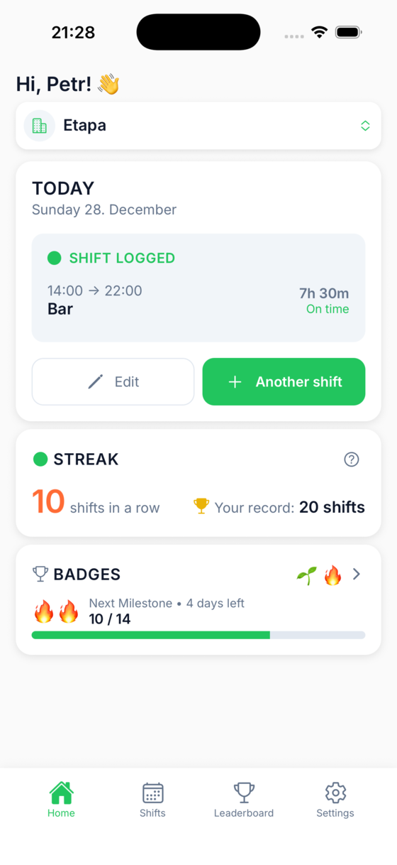 Time tracking app ShiftStreak – employee dashboard with streak counter